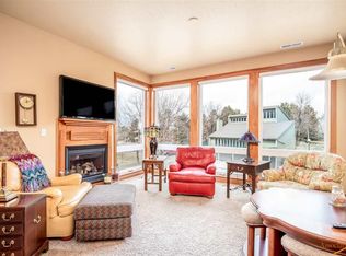 4015 Fairway Hills Dr, Rapid City, SD 57702