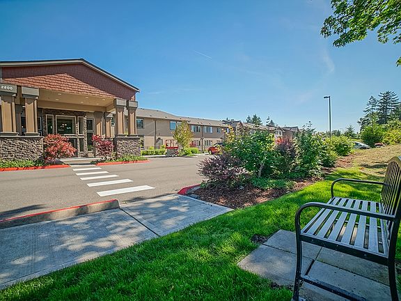 2nd image of 2800 Alder St #934a227b6