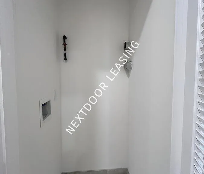 40 Lembeck Ave #204M — Photo 4