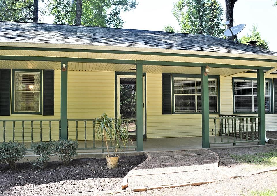 1st image of 290 Bradley Dr
