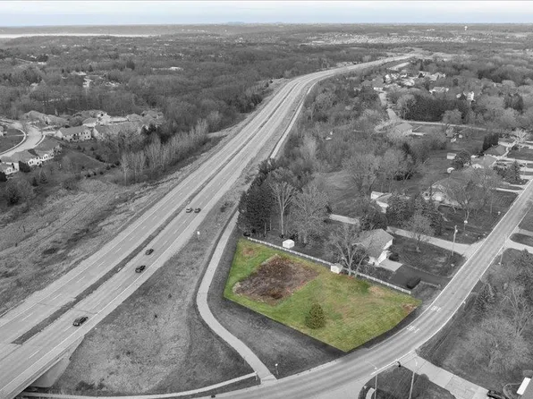 W 32nd St, Dubuque, IA 52001