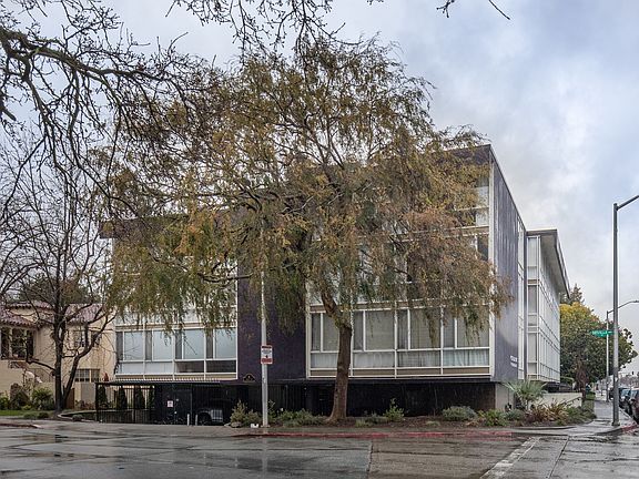 3rd image of 6 Seville Way APT 301