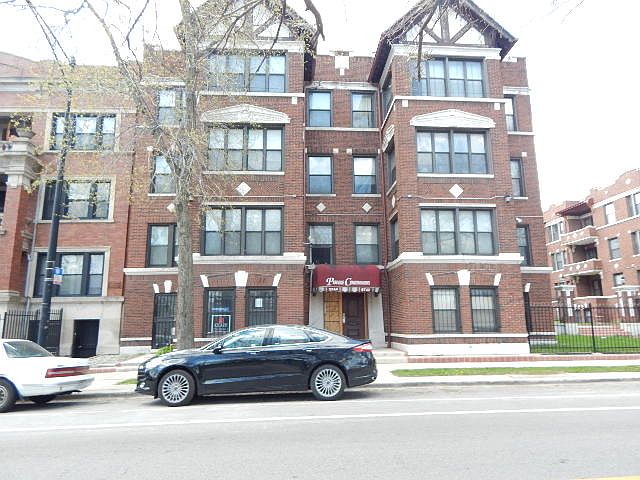 1st image of 5744 S King Dr #2