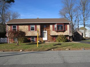975 Lucy St, New Bedford, MA 02745
