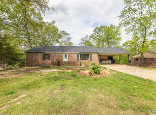 2010 Schweitzer Dr, Poplar Bluff, MO 63901
