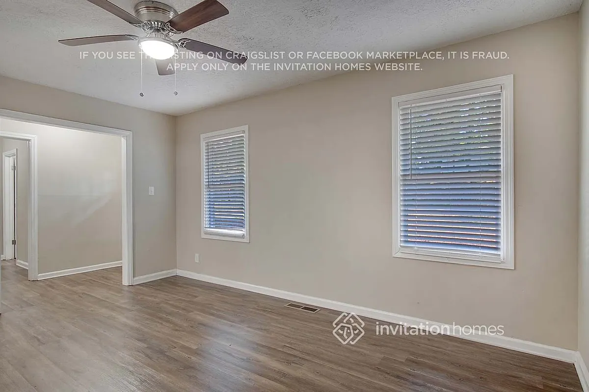Building Photo - 1429 David Cir