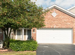 17435 Tanglewood Ln, Lockport, IL 60441