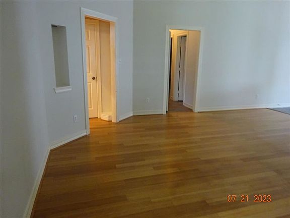 3rd image of 1290 Seamist Dr