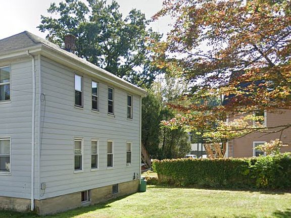 2nd image of 17 Riverside St