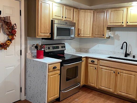 2nd image of 1005 Parkcrest Ln