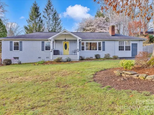 3121 Wesley Way, Hendersonville, NC 28792