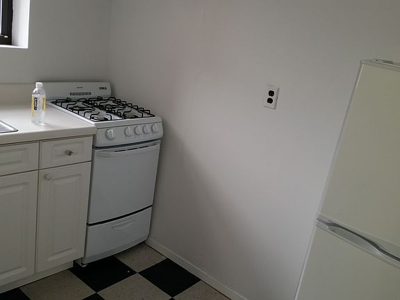 5th image of 60 W 10th St APT 6A