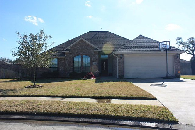 1st image of 108 Goldfinch Ct