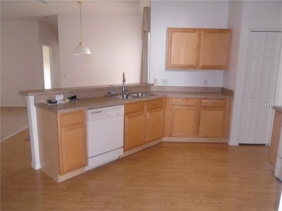 2nd image of 613 Crane Dr