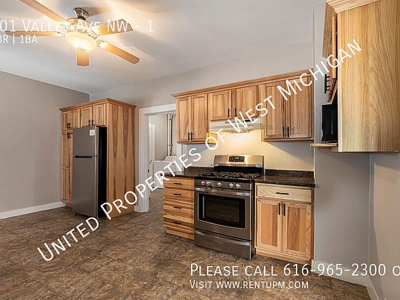 5th image of 101 Valley Ave NW #1