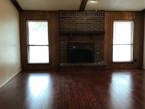 2nd image of 2709 Green Oaks Dr