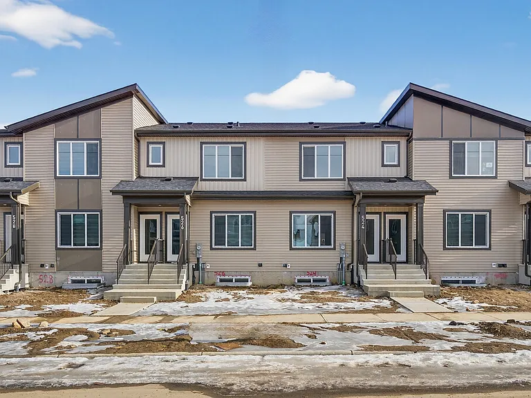 516 Black Stone Blvd — Photo 32