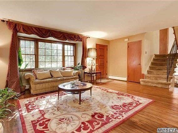 1st image of 44 Wyandanch Ave