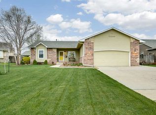 1325 N Aksarben Ct, Wichita, KS 67235