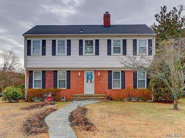 1st image of 20 Barnes Ln