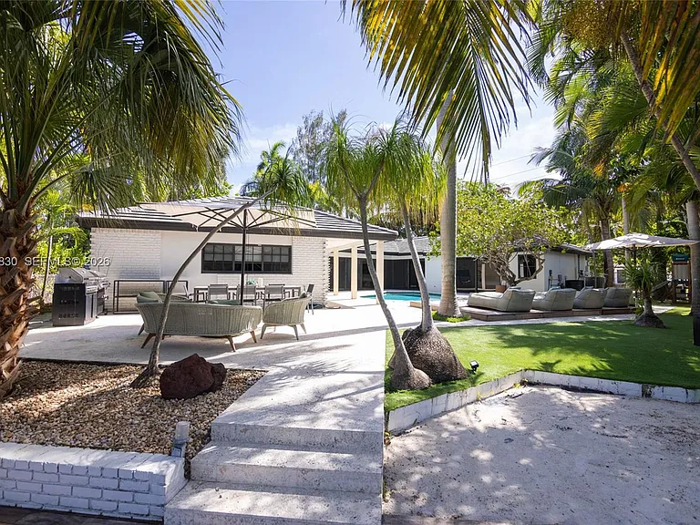 2500 Bayview Dr — Photo 81