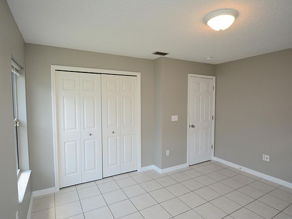4th image of 11 Emmons Ln #A