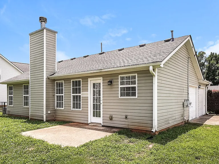 725 Cherry Branch Cir — Photo 15