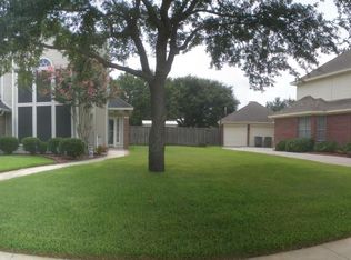 105 Wade Dr, Victoria, TX 77904