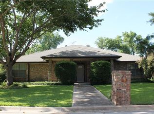 4319 Willow Bend Dr, Arlington, TX 76017