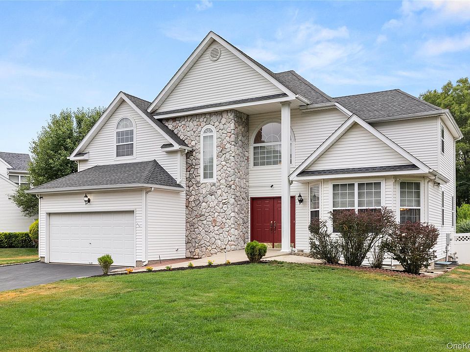 1st image of 27 Laurel Lane