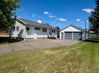 32 Dogwood Blvd, Babbitt, MN 55706