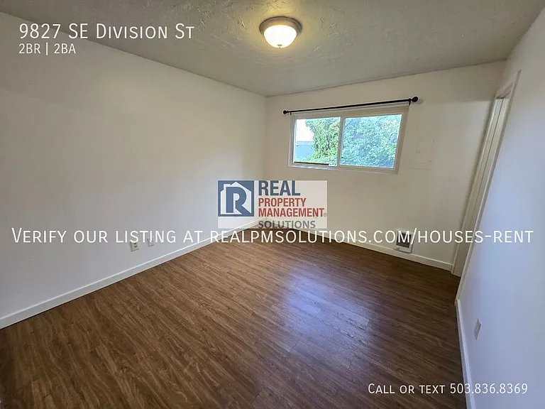 9827 SE Division St — Photo 11