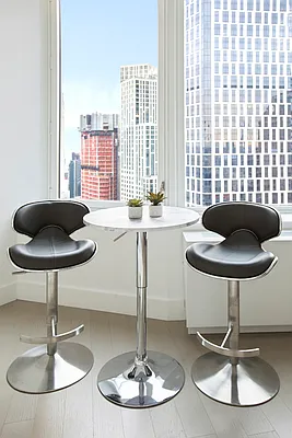 Rented by Red Apple Group | media 6