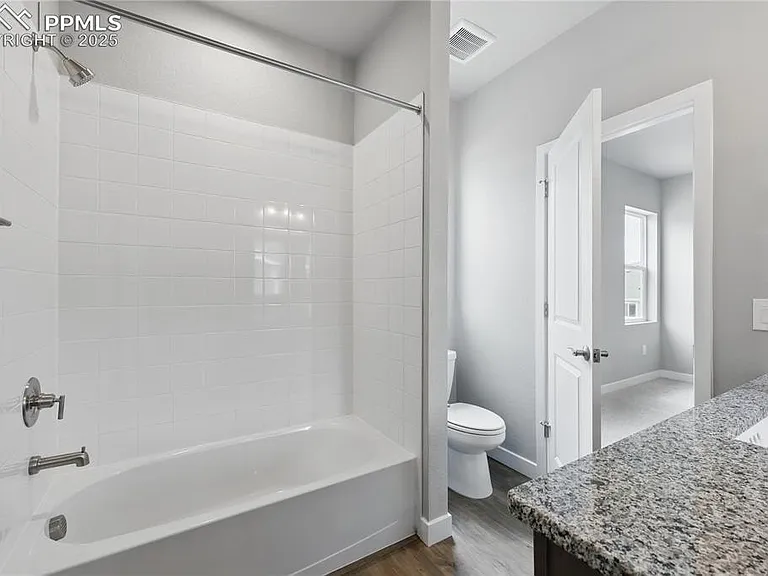 16886 Greenfield Dr — Photo 13