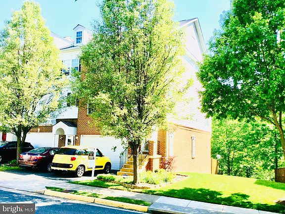 2nd image of 6875 Rolling Creek Way