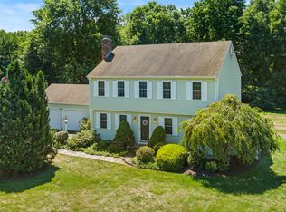 35 River View Ct, Cheshire, CT 06410