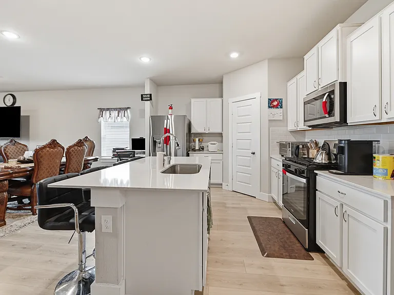 14314 Lavaca Spgs — Photo 7