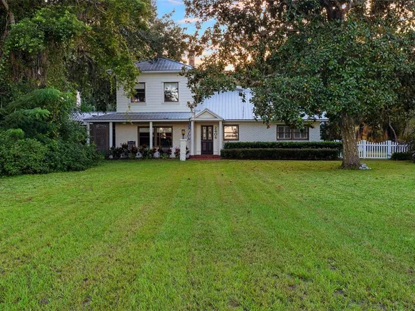 2406 E New York Ave, Deland, FL 32724