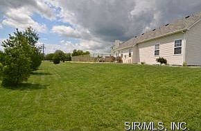 1st image of 18 Oakshire Dr W