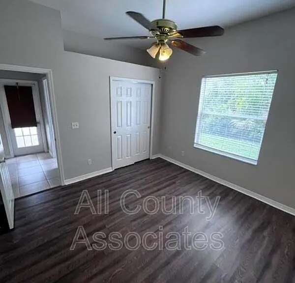 28724 Hanging Moss Loop — Photo 12
