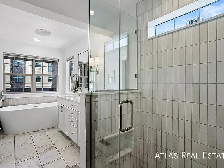 1194 S Lincoln St — Photo 19