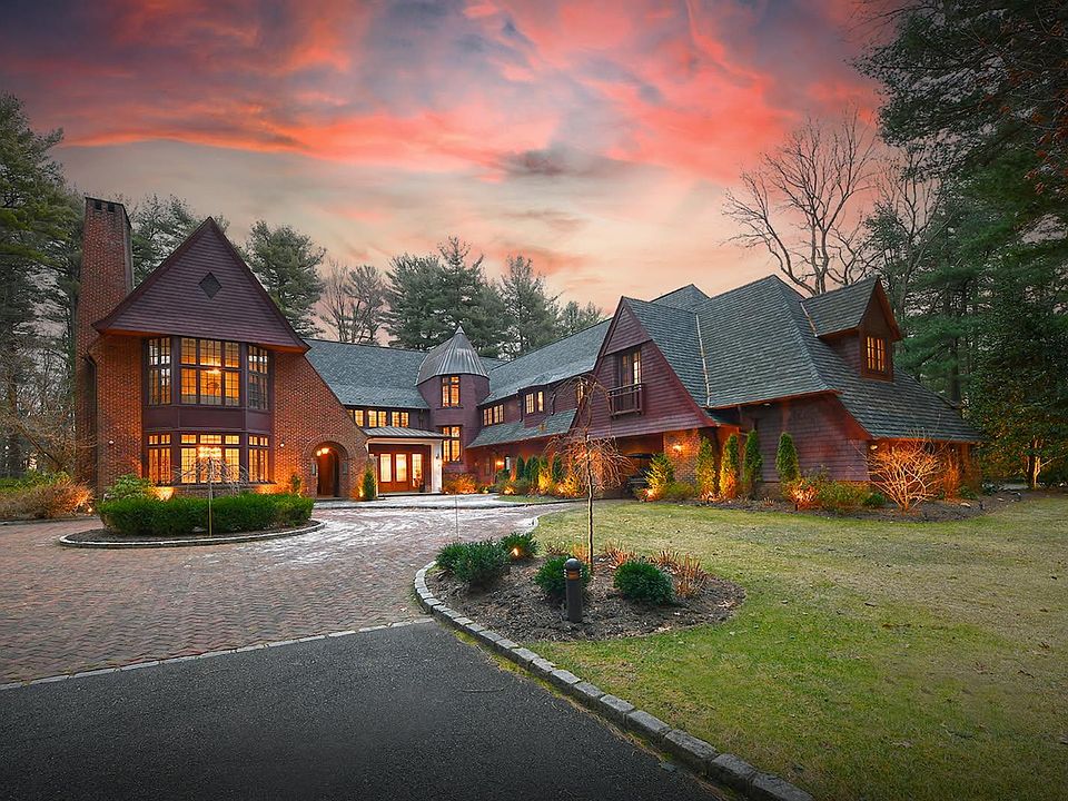 35 Chestnut Hill Drive, Oyster Bay, NY 11771 | Zillow