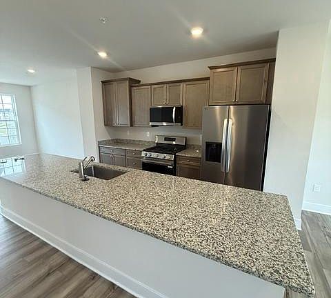 4th image of 7604 River Reach Rd