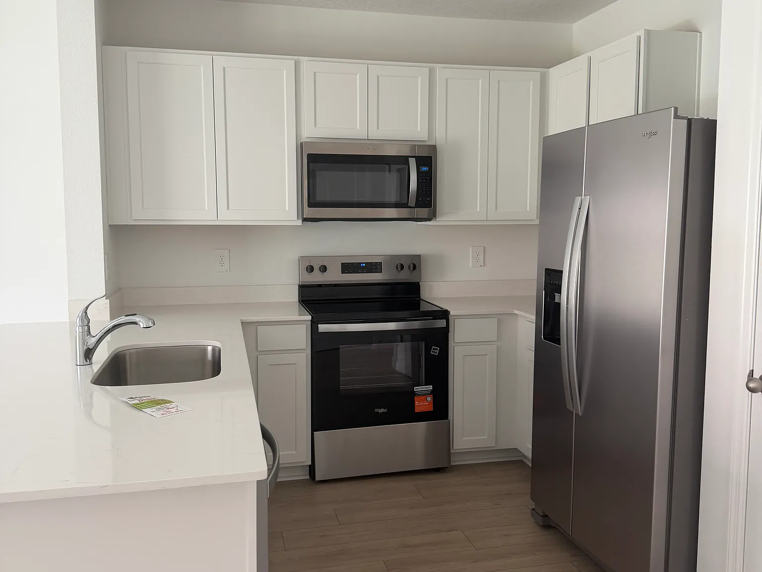 3 bed, 2.5 bath, 1463 sqft, $2,100 — Photo 1