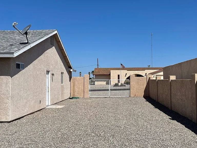3610 Breakwater Dr — Photo 6