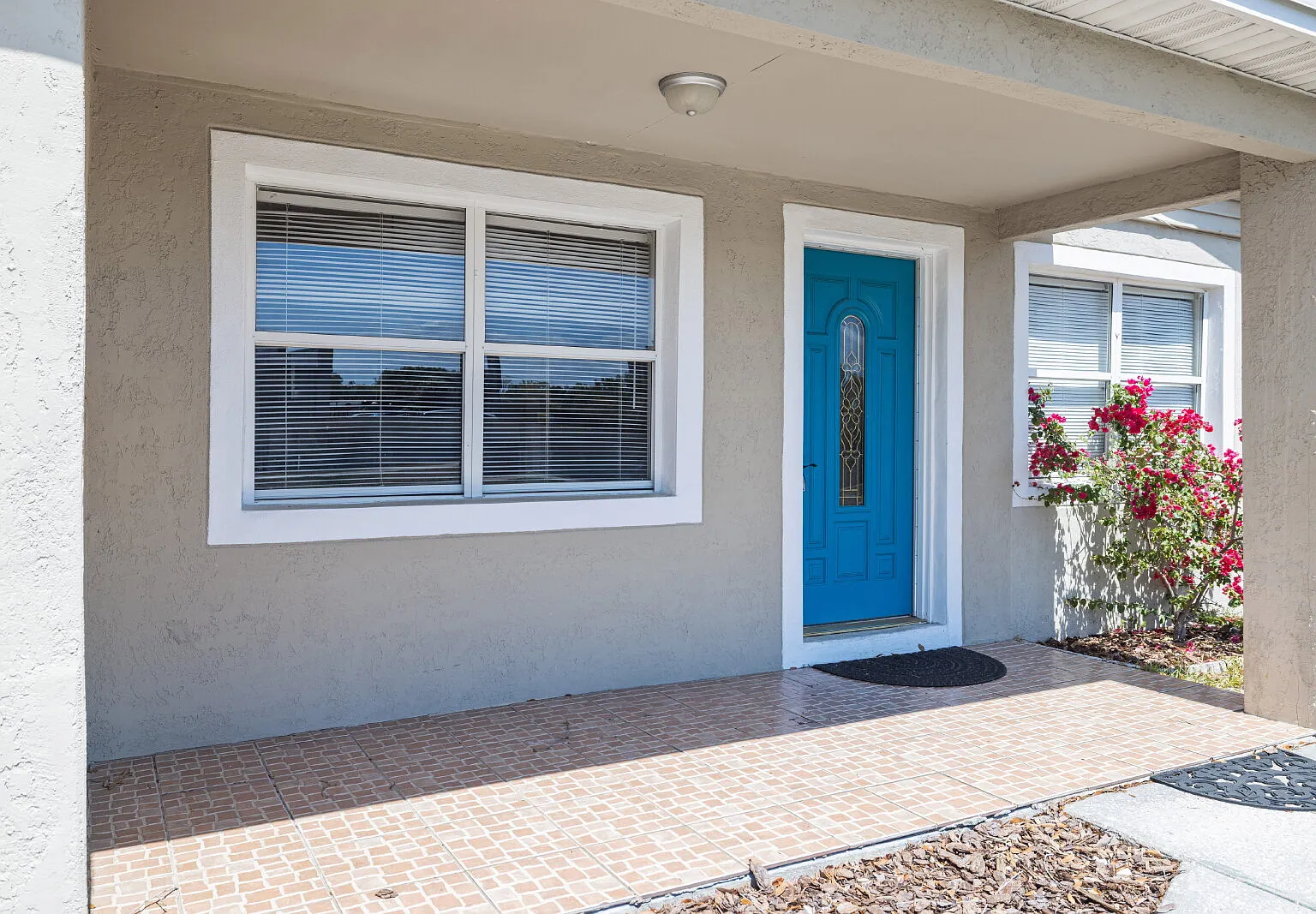 4 bed, 2.0 bath, 1337 sqft, $2,700 — Photo 3