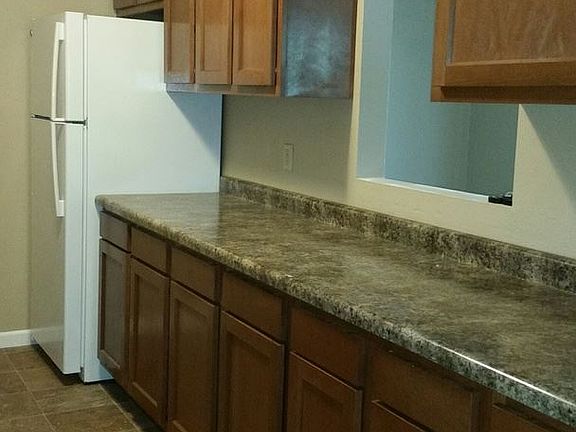 5th image of 3017 Viking Dr APT 3