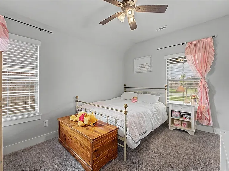 1010 Trailwood St — Photo 9