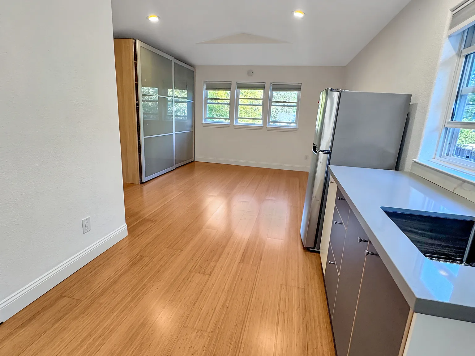 Studio, 340 sqft, $1,750 — Photo 3