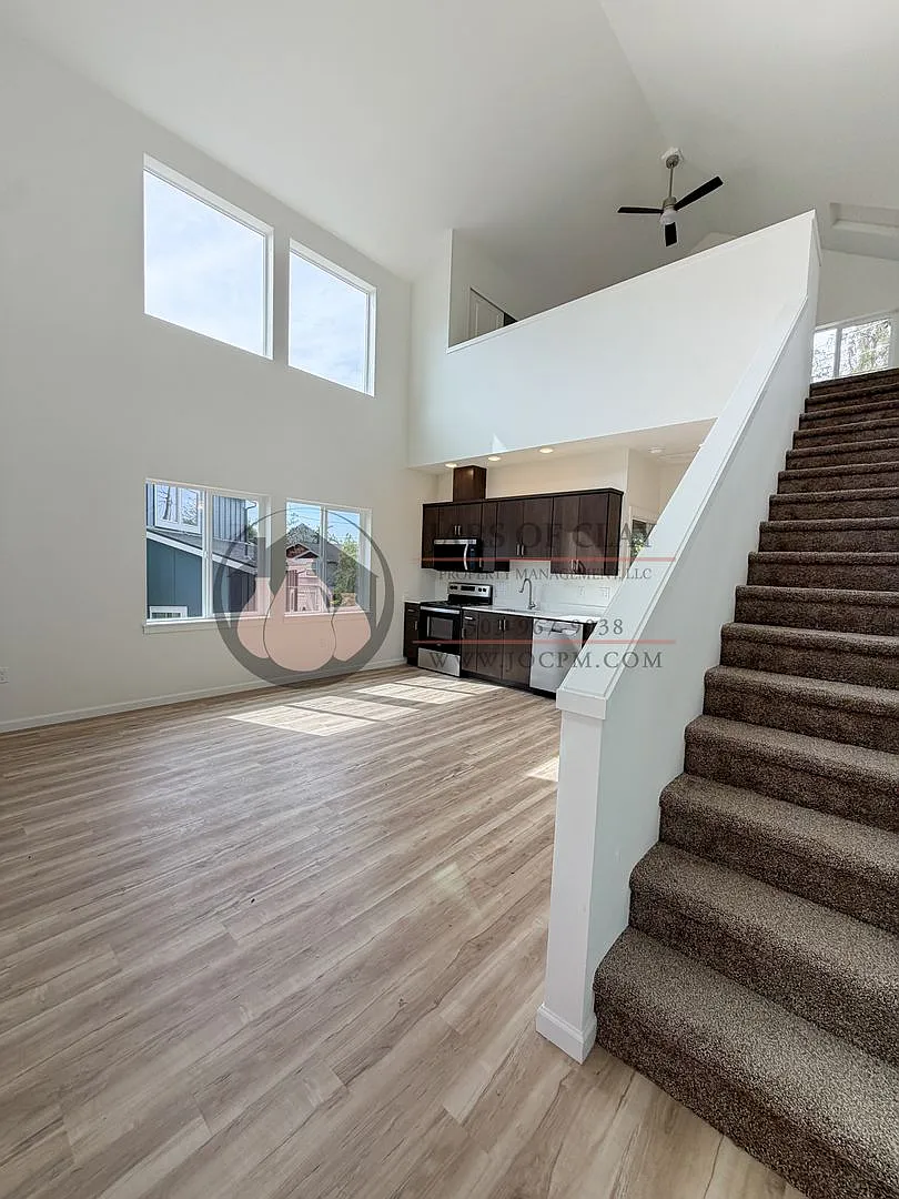 South Salem Cottage - Move-in Ready — Photo 2